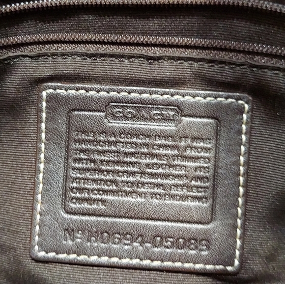 Coach Y2K Vintage Soho Signature Jacquard & Leather Shoulder Tote - Picture 11 of 12